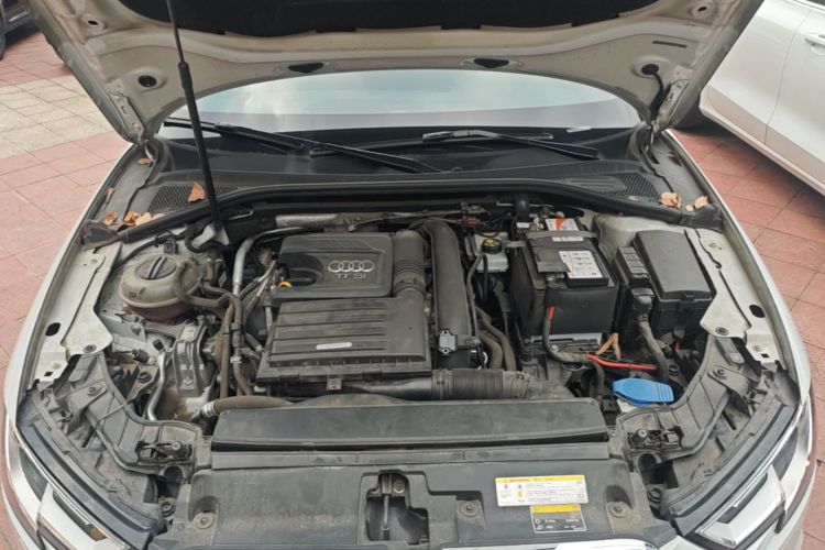 Audi A3 2018 immagine di auto #20