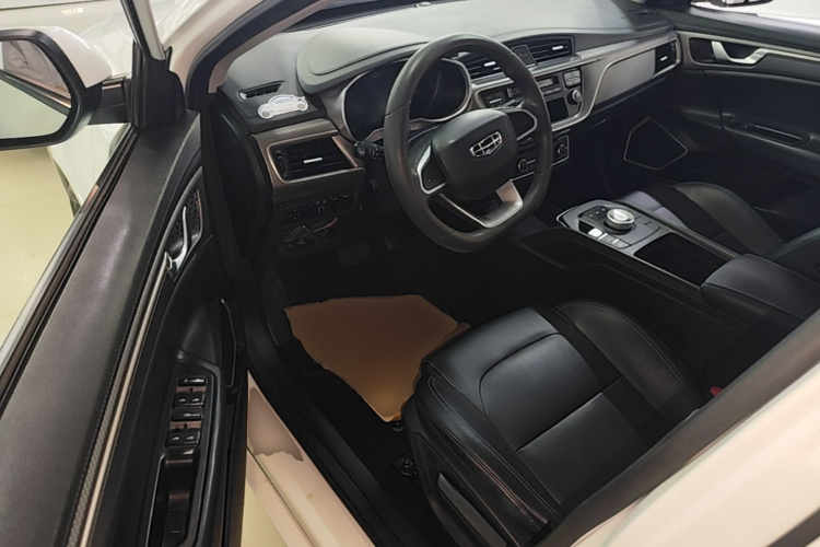 GEELY Emgrand New Energy 2021 #12 GEELY Emgrand New Energy 2021 car image #12