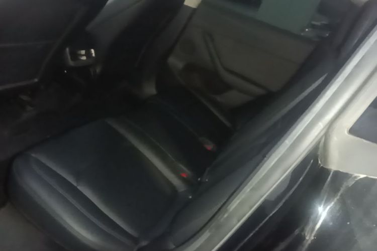 Tesla Model Y 2023 #17 Tesla Model Y 2023 car image #17