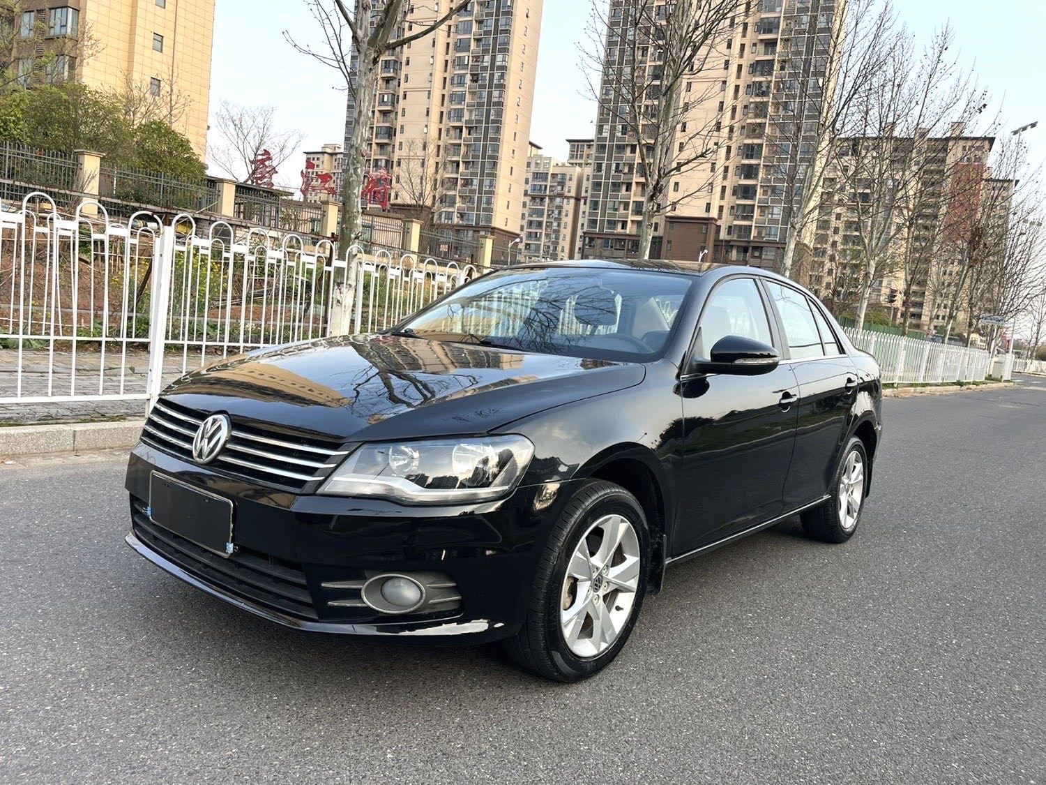 Volkswagen Bora 2014 car image 