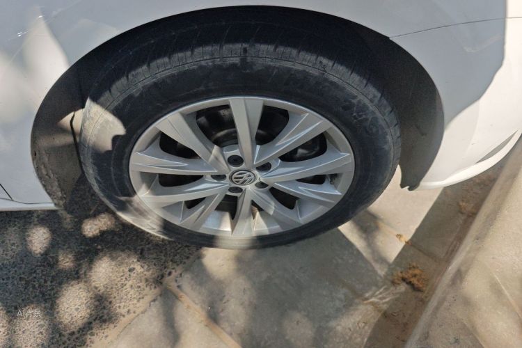 Volkswagen Lavida 2018 car image #9