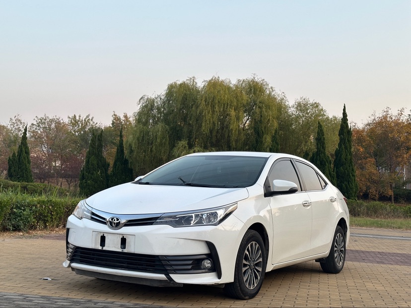 Toyota Corolla 2018 Toyota Corolla 2018 immagine di auto