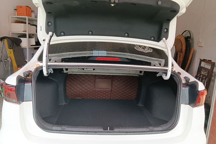 GEELY Emgrand 2024 #19 GEELY Emgrand 2024 image de voiture #19