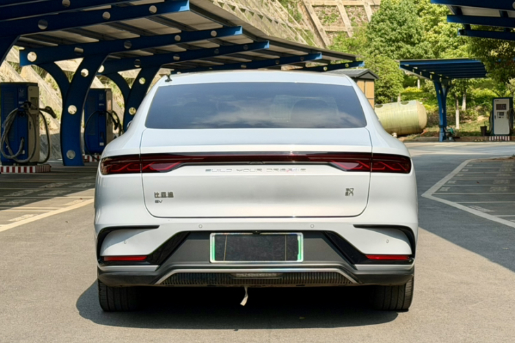 BYD Han 2024 imagen de coche #7