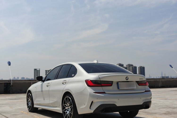 BMW 3 Series 2020 car image #8