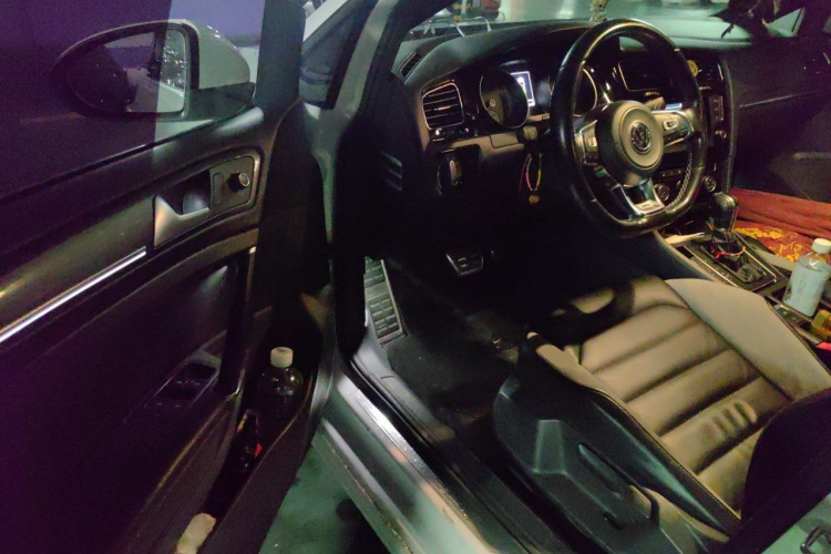 Volkswagen Golf 2016 car image #9