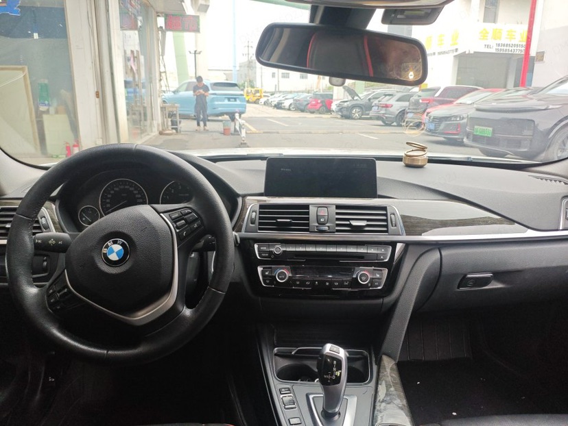 BMW 3 Series 2016 car image #2