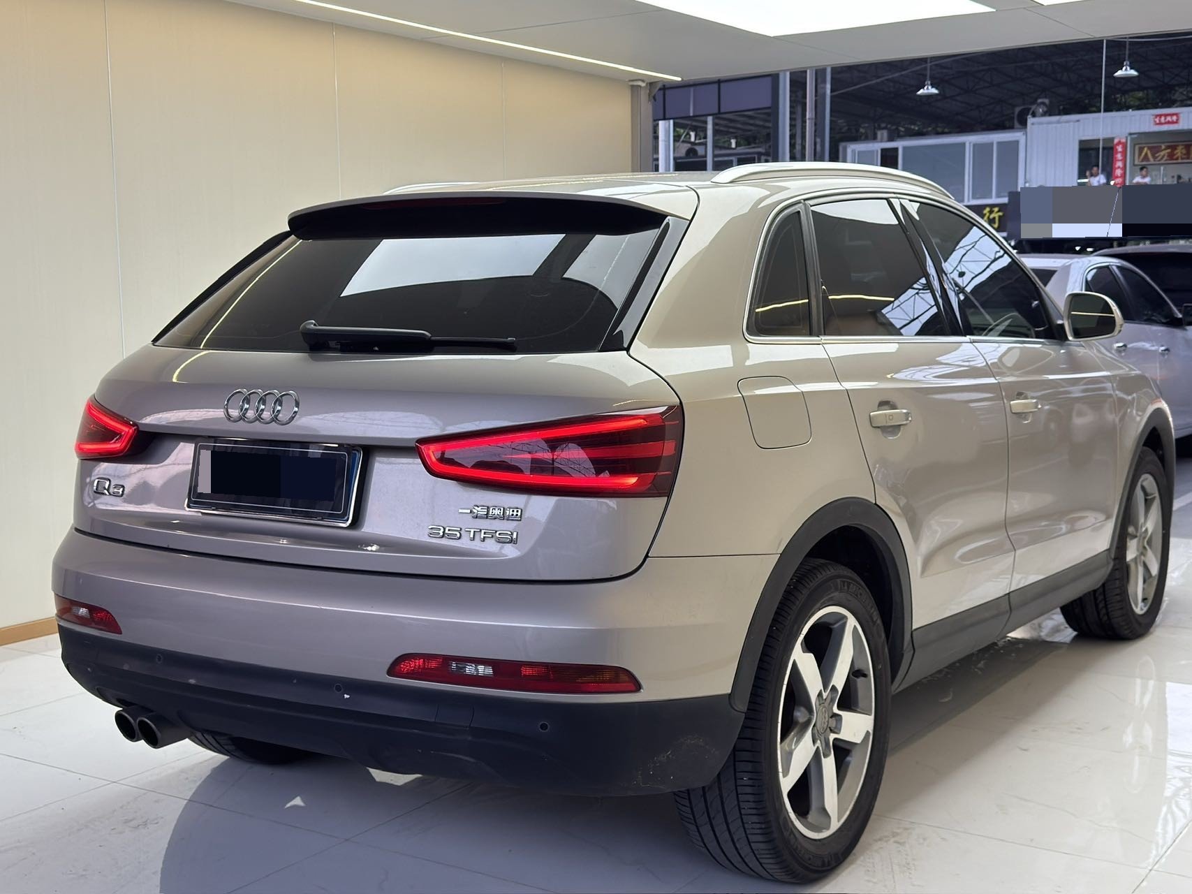 Audi Q3 2015 immagine di auto #15