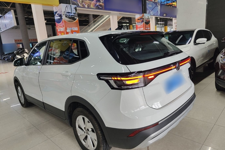 Volkswagen Tharu 2024 car image #5