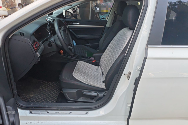 Volkswagen Lavida 2024 car image #17
