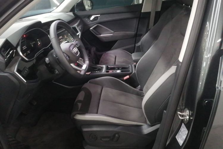 Audi Q3 2023 #19 Audi Q3 2023 car image #19