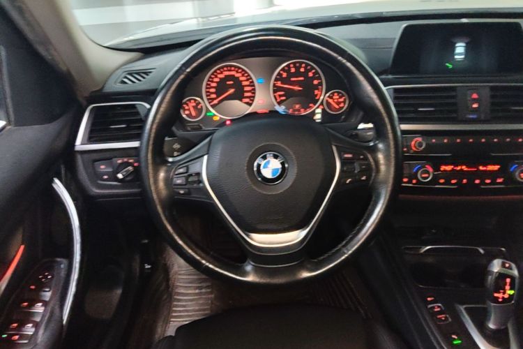 BMW 3 Series 2017 #11 BMW 3 Series 2017 car image #11