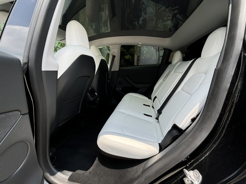 Tesla Model Y 2021 #6 Tesla Model Y 2021 car image #6