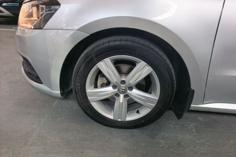 Volkswagen Lavida 2017 car image #9