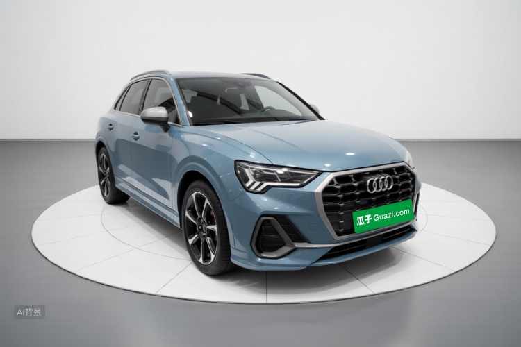 Audi Q3 2022 car image #4