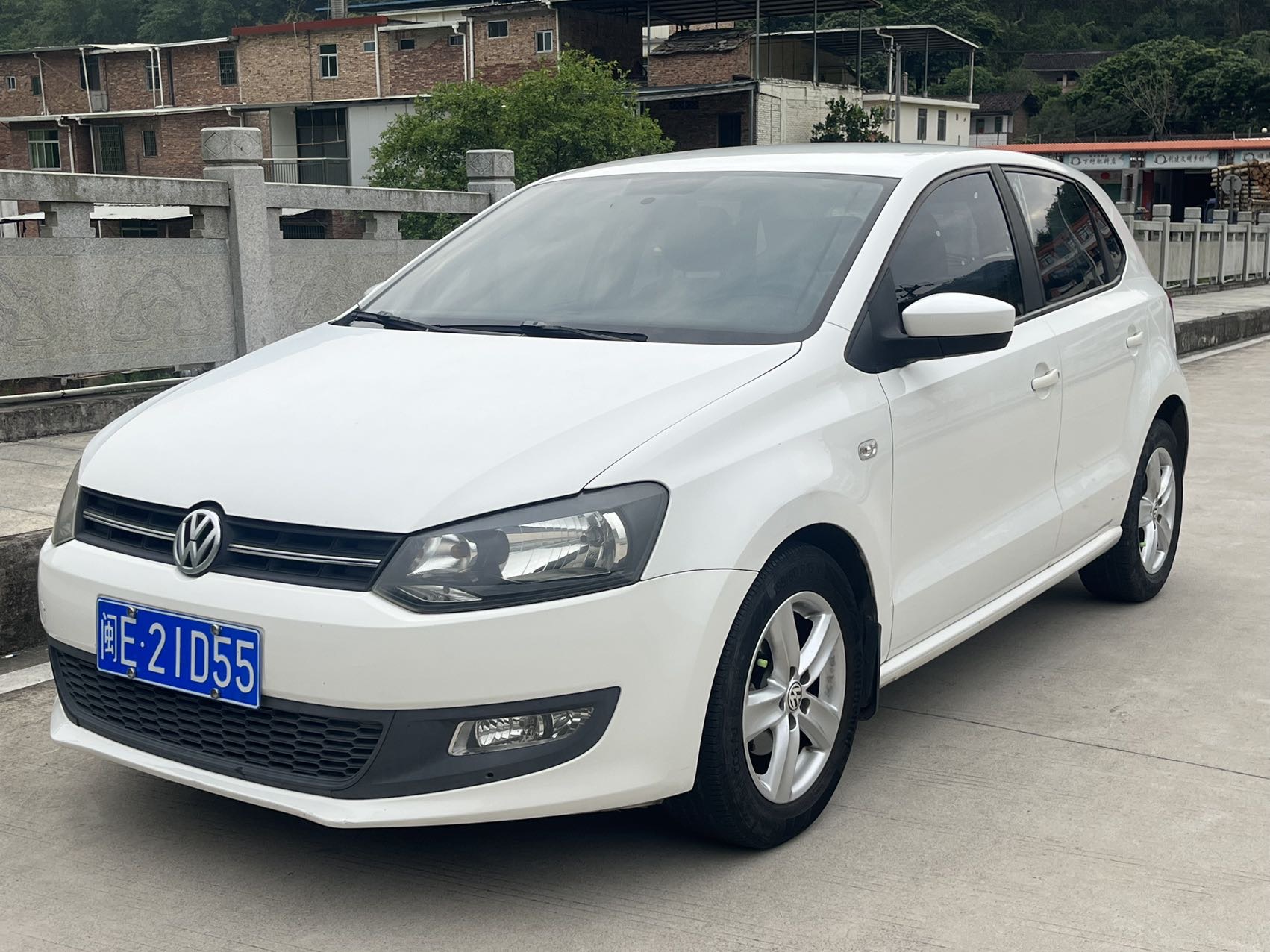 Volkswagen Polo 2012 Volkswagen Polo 2012 car image