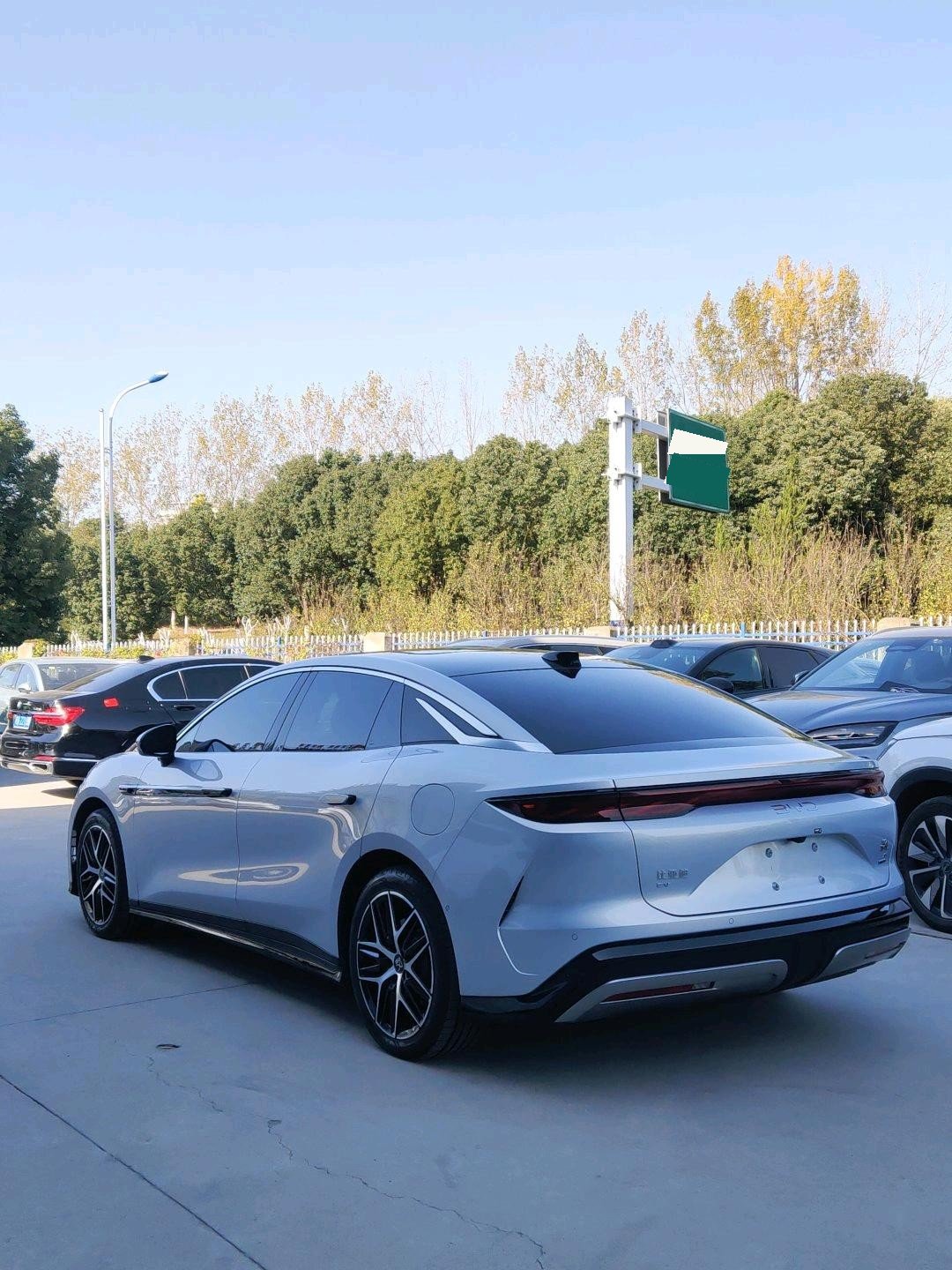 BYD HanL 2025 car image #4