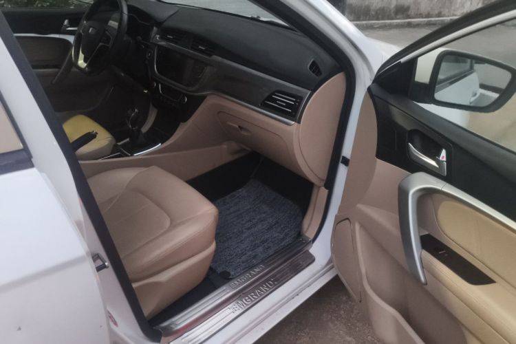 GEELY Emgrand 2017 car image #21