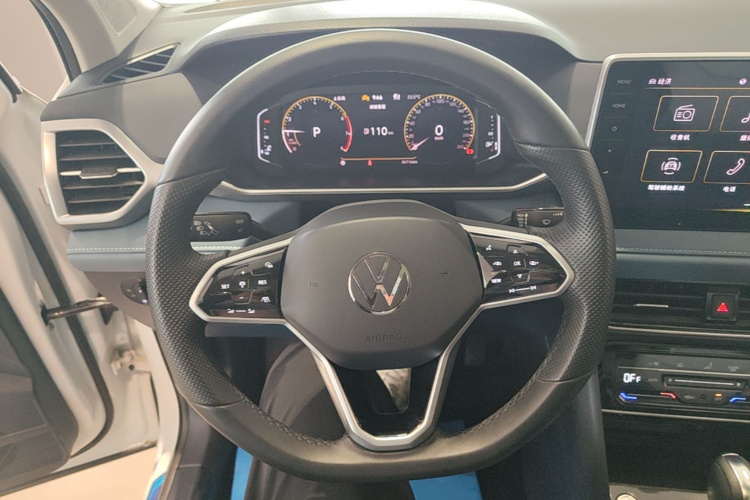 Volkswagen Tharu 2023 car image #11