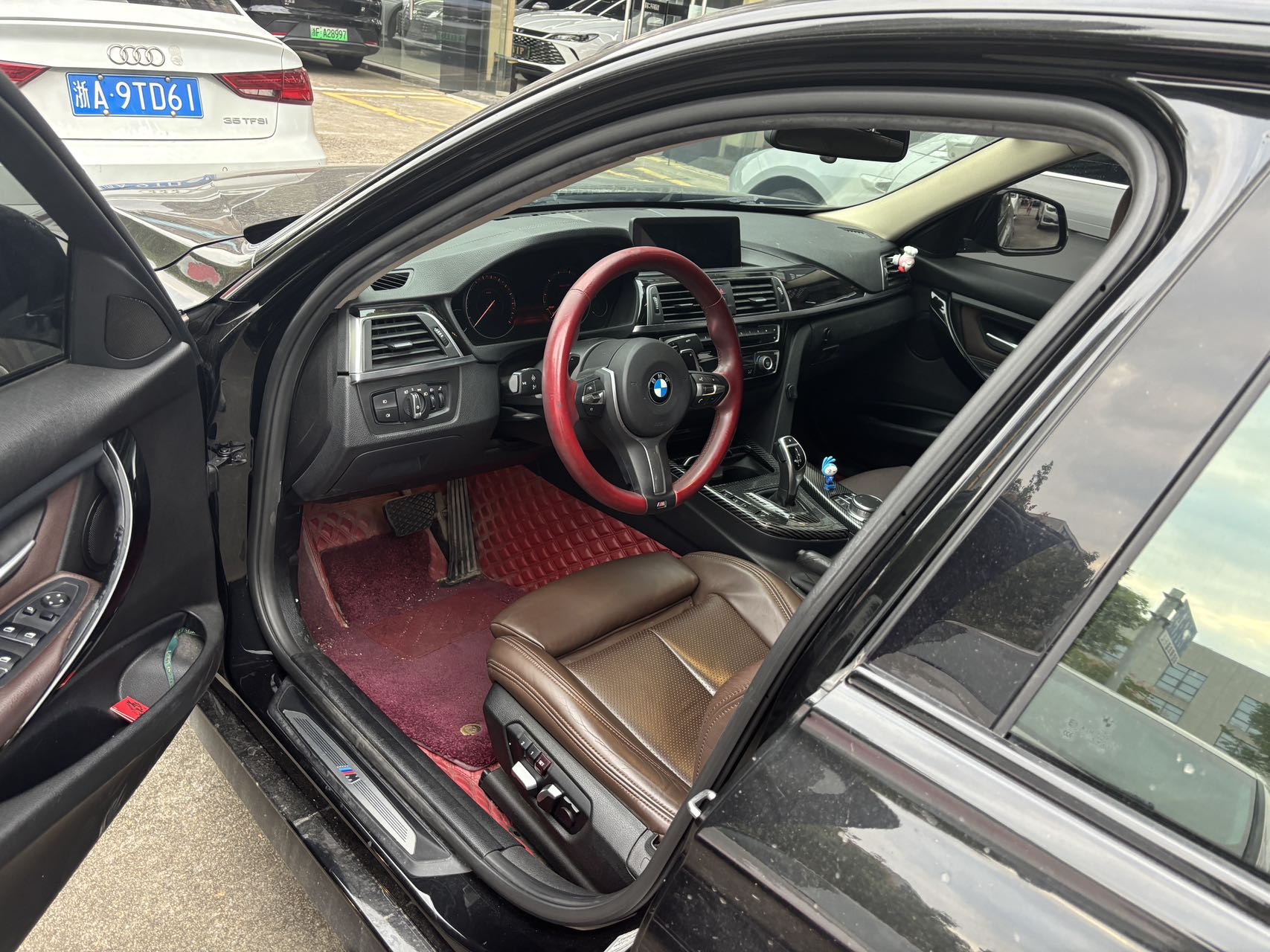 BMW 3 Series 2018 car image #4