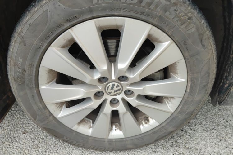 Volkswagen Lavida 2015 car image #9