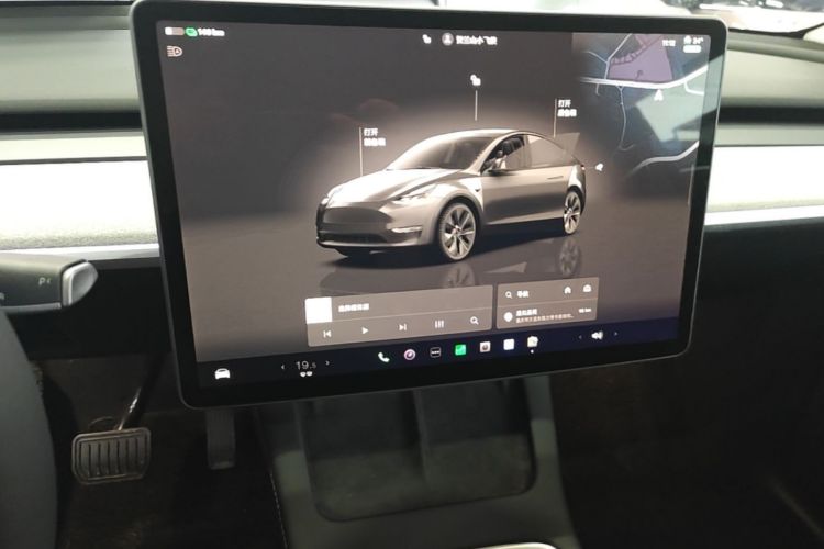 Tesla Model Y 2024 #13 Tesla Model Y 2024 car image #13