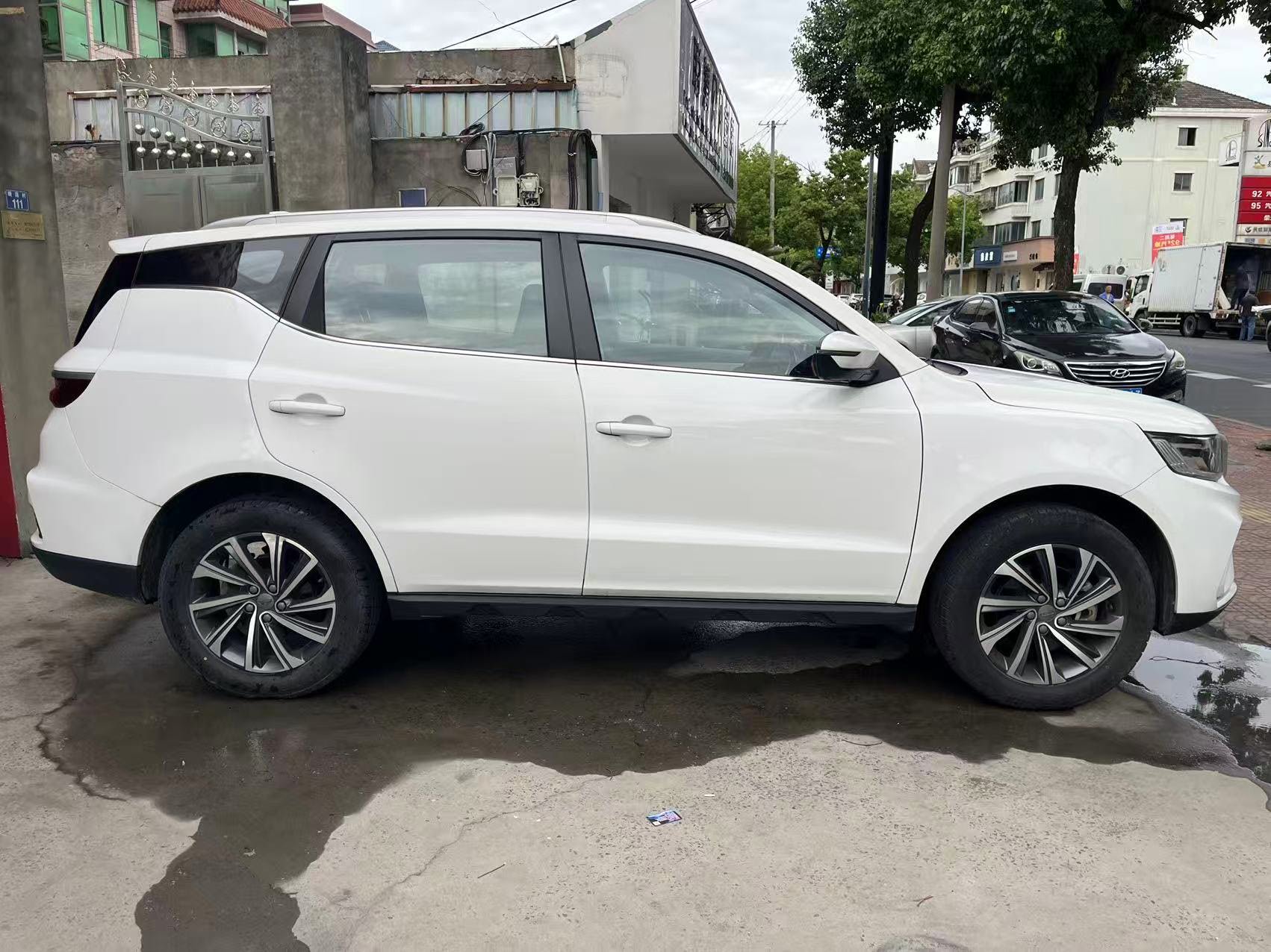 GEELY Vision X6 2020 صورة سيارة #6