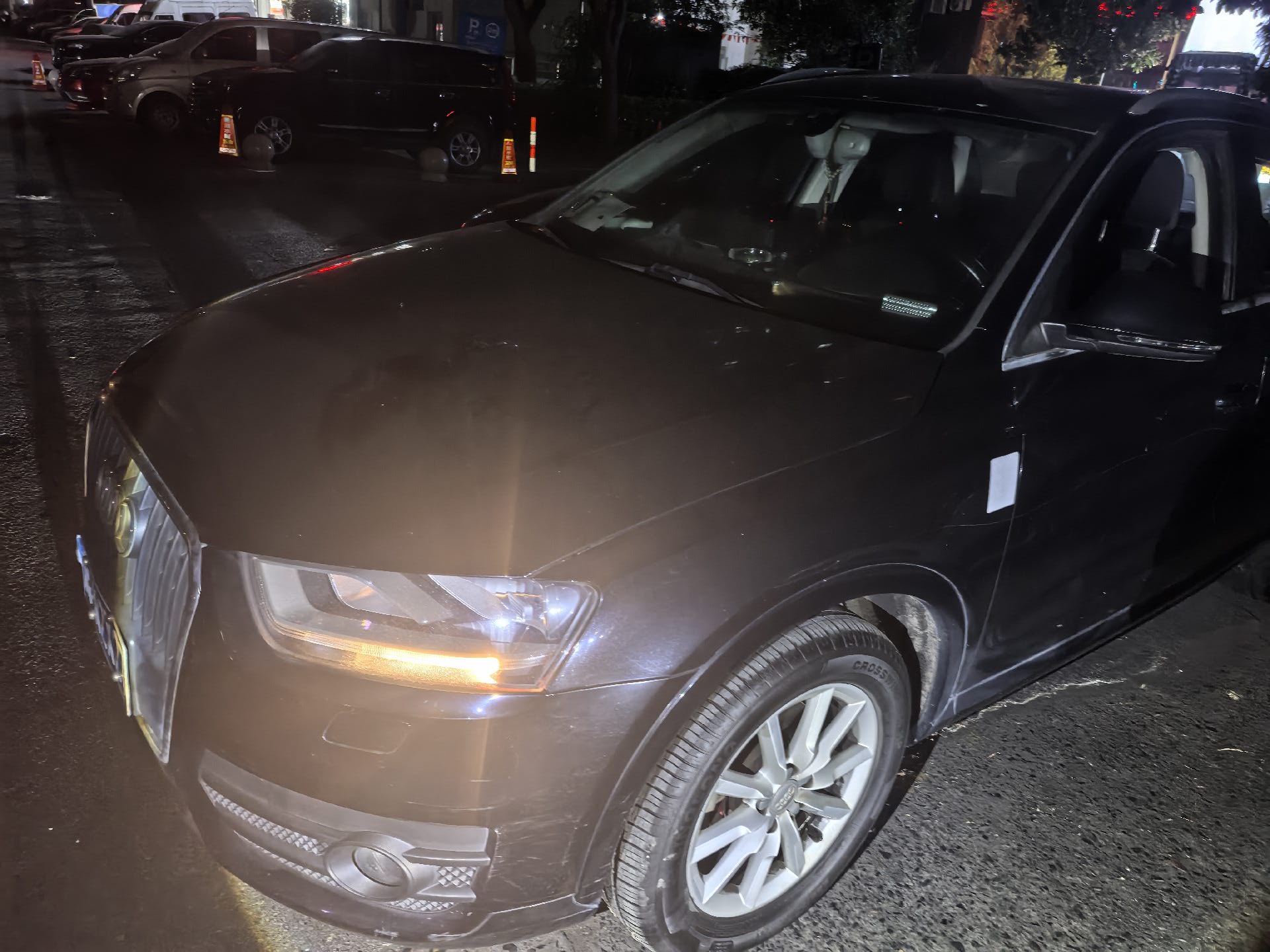 Audi Q3 2013 Audi Q3 2013 immagine di auto