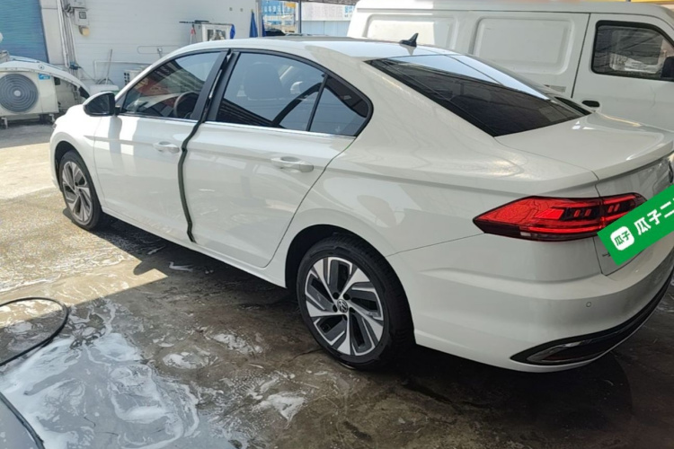 Volkswagen Bora 2025 car image #5