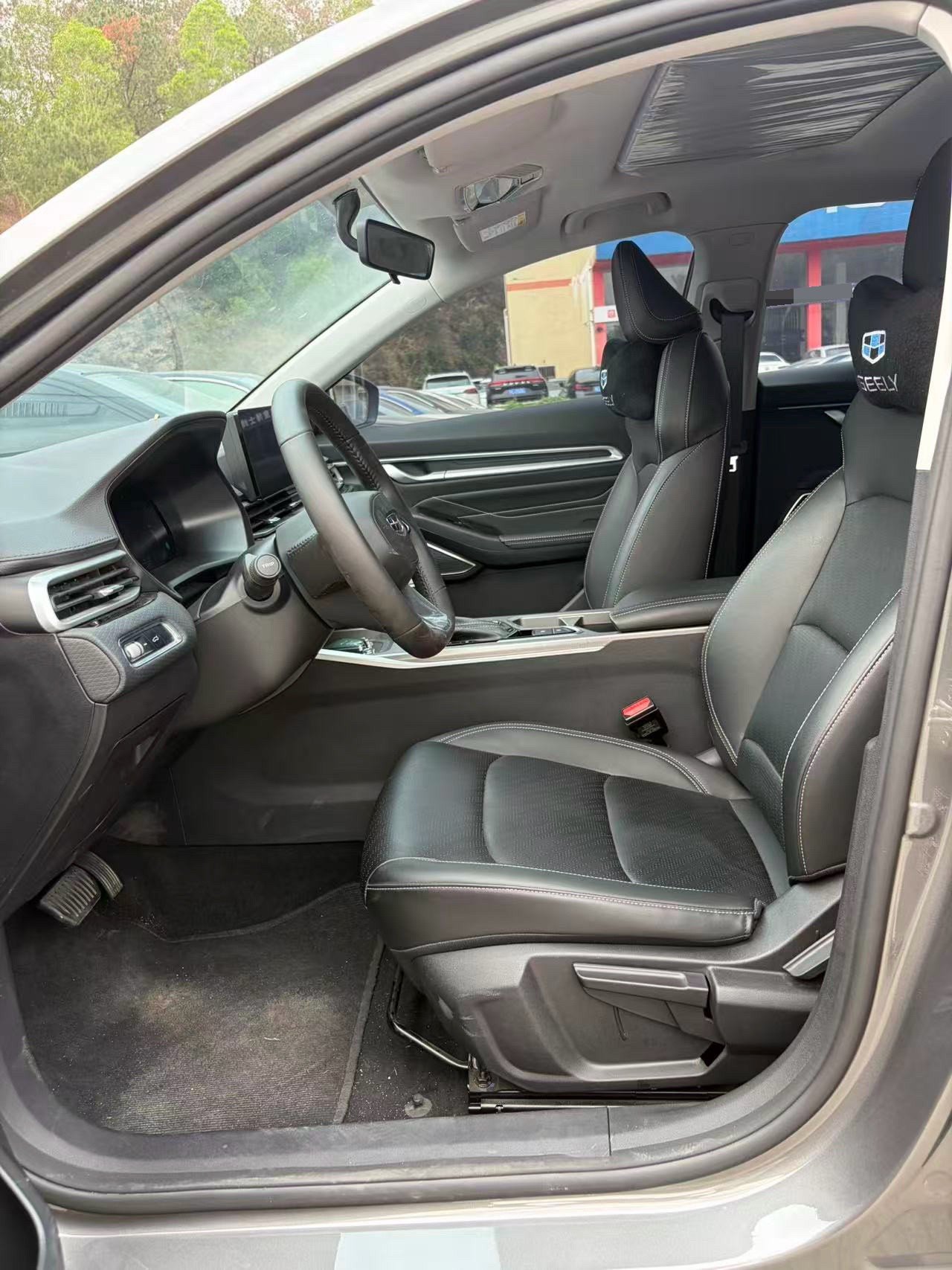 GEELY Emgrand 2023 imagen de coche #3