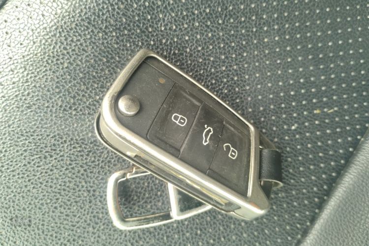 Volkswagen Tharu 2025 #10 Volkswagen Tharu 2025 immagine di auto #10