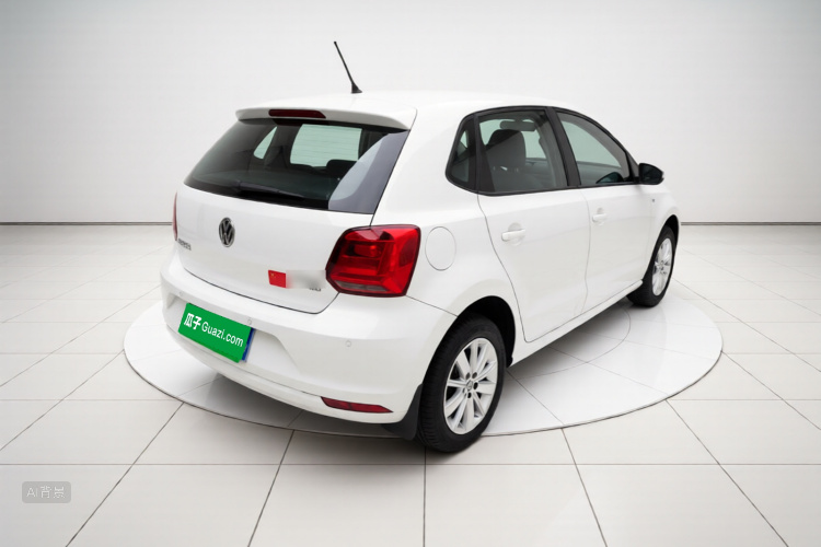Volkswagen Polo 2015 car image #7