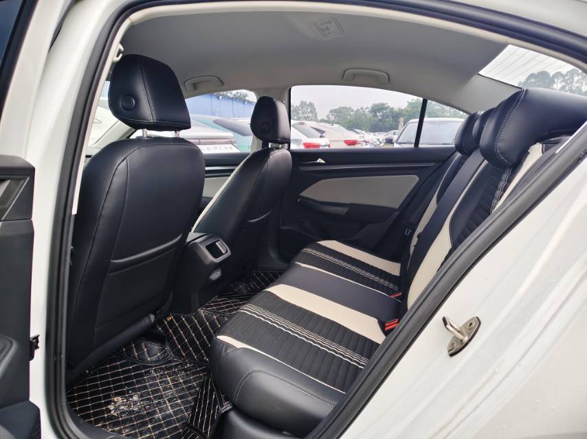 Volkswagen Bora 2024 car image #7