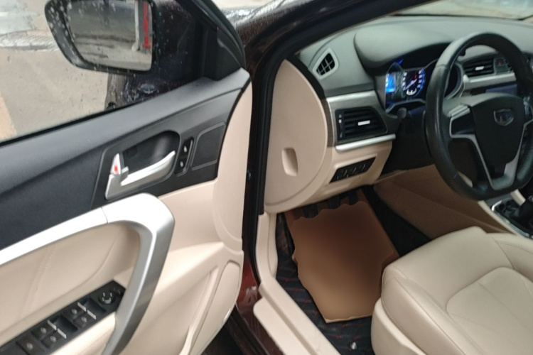 GEELY Emgrand 2018 car image #16
