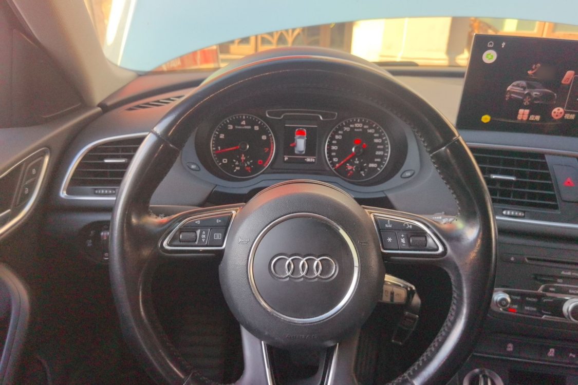 Audi Q3 2015 #22 Audi Q3 2015 car image #22