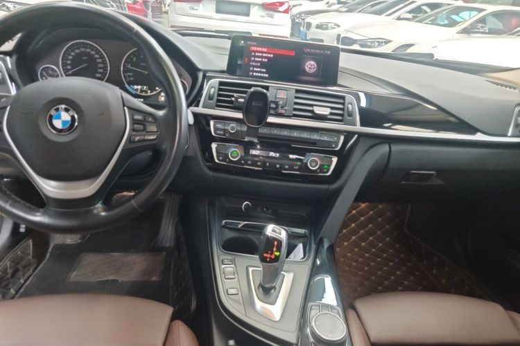 BMW 3 Series 2019 #13 BMW 3 Series 2019 car image #13