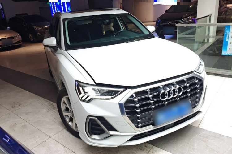 Audi Q3 2019 #4 Audi Q3 2019 car image #4