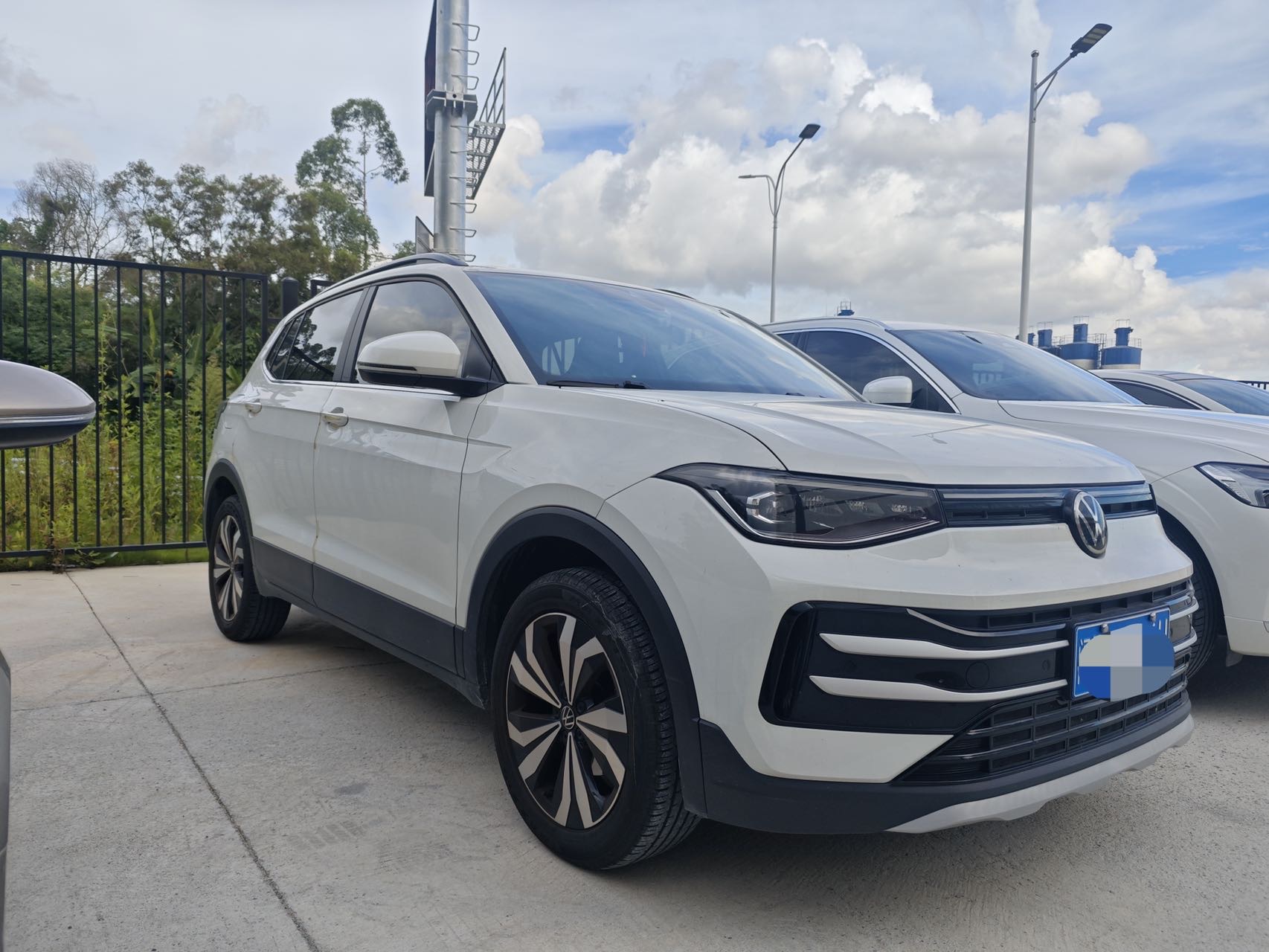 Volkswagen Tharu 2025 #2 Volkswagen Tharu 2025 car image #2