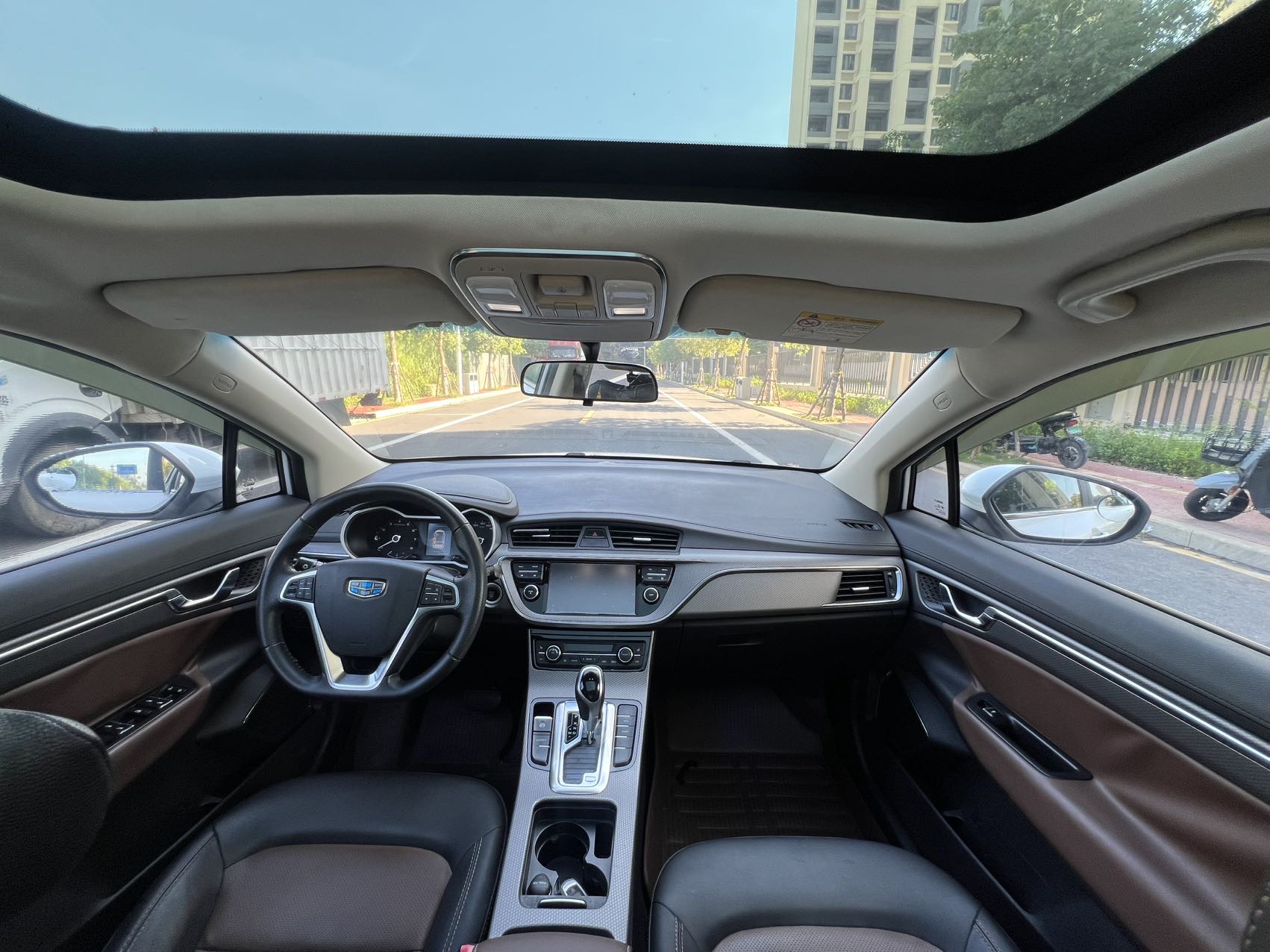 GEELY Emgrand GS 2016 car image #6