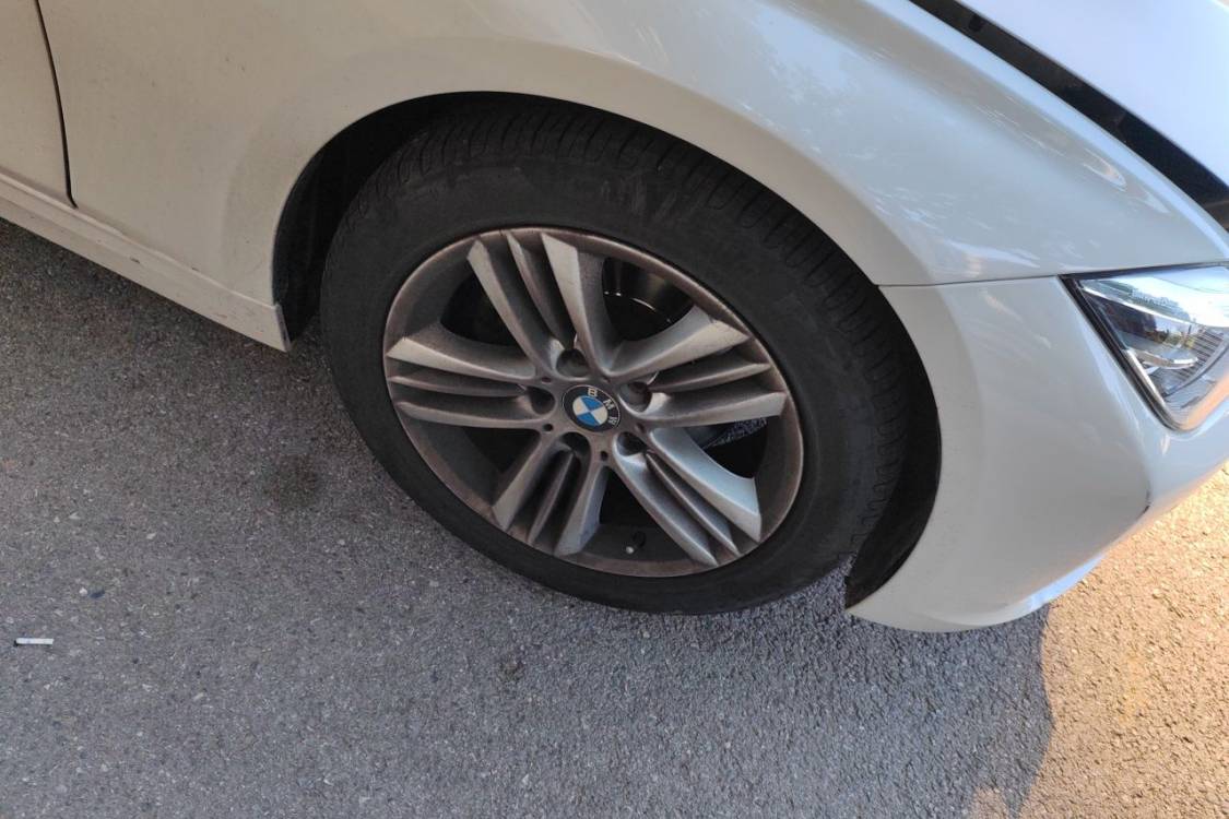 BMW 3 Series 2017 #9 BMW 3 Series 2017 car image #9