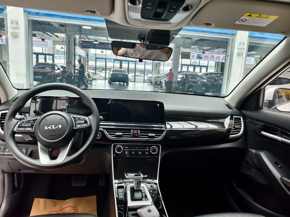 Kia Seltos 2023 immagine di auto #8