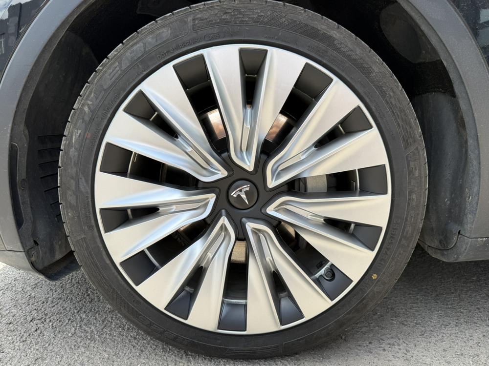 Tesla Model Y 2021 #11 Tesla Model Y 2021 car image #11