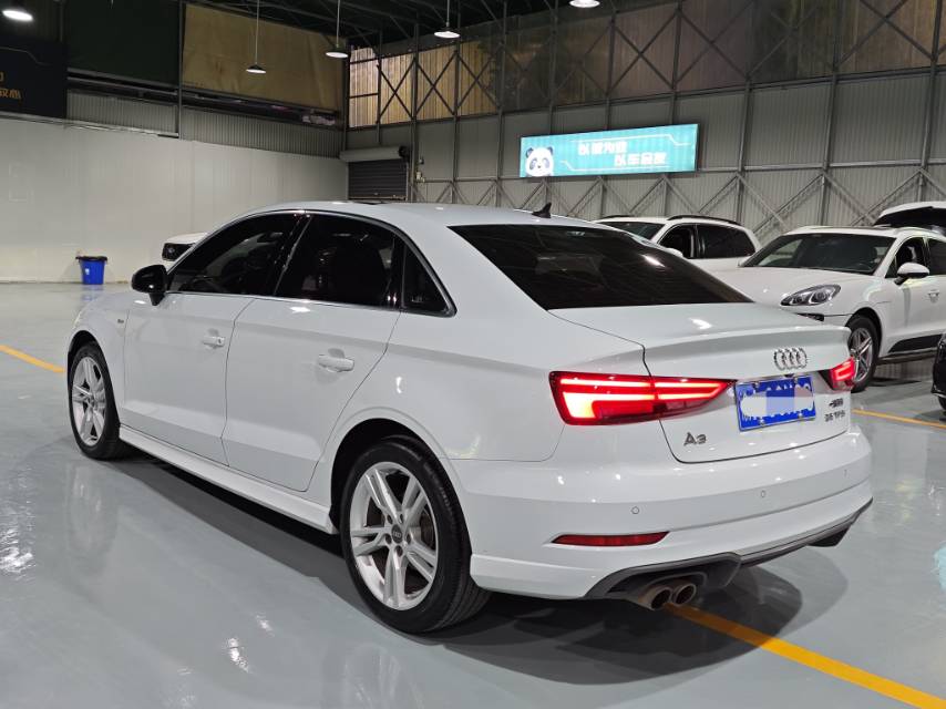 Audi A3 2019 imagen de coche #9