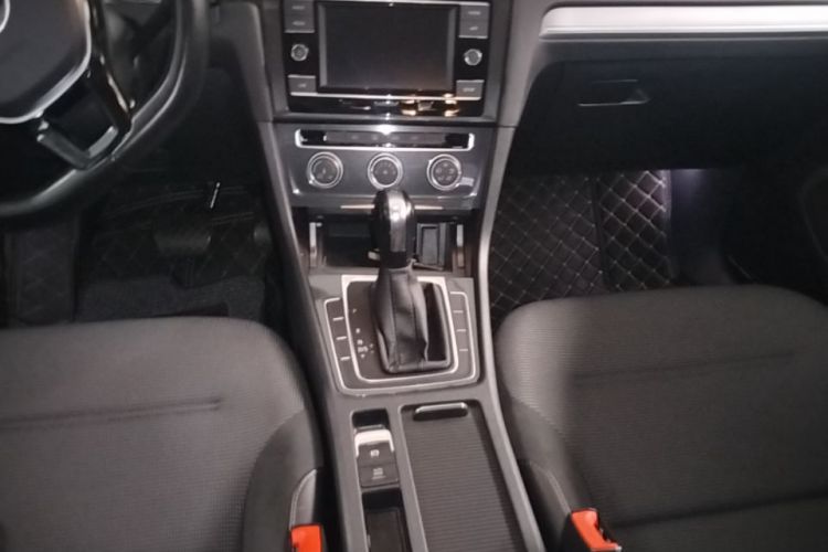 Volkswagen Golf 2018 #14 Volkswagen Golf 2018 car image #14