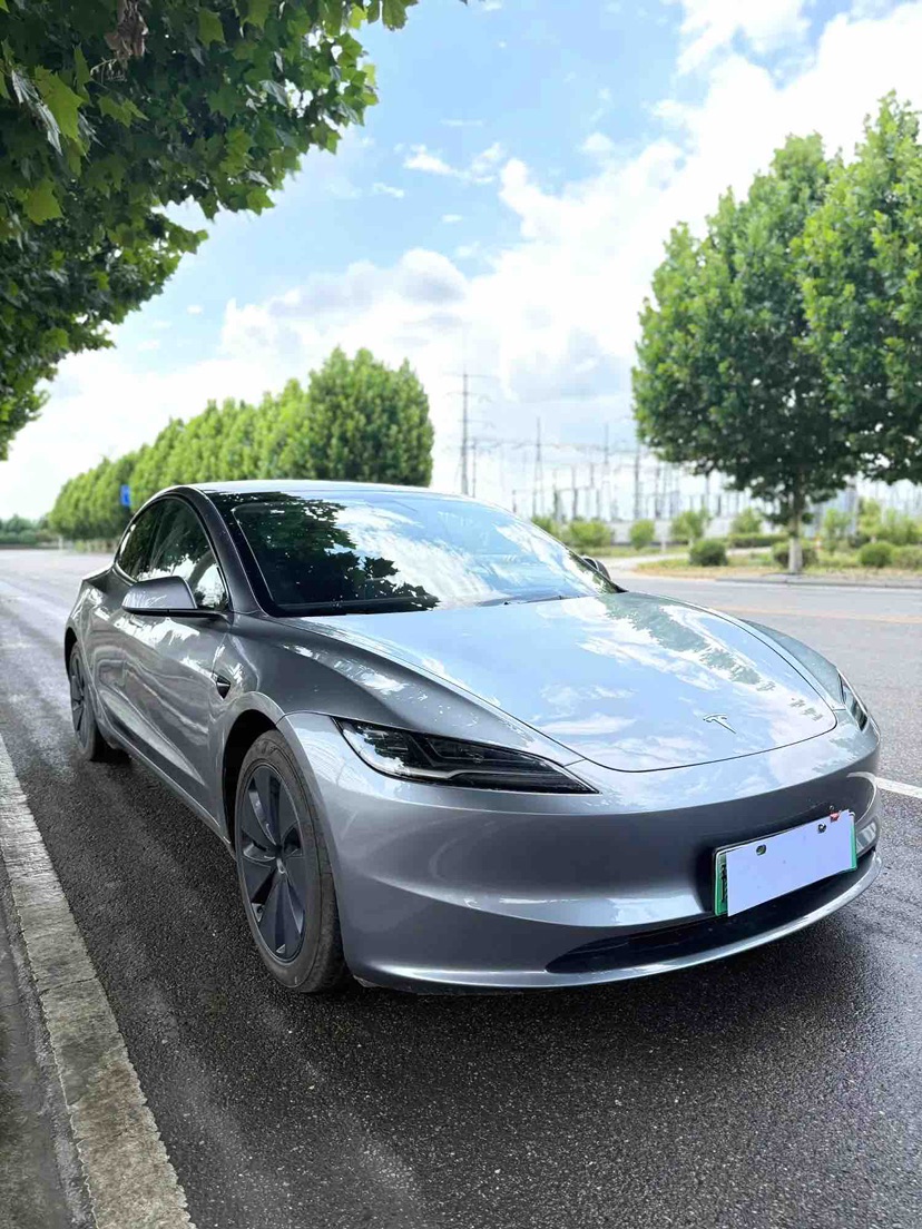 Tesla Model 3 2025 #2 Tesla Model 3 2025 car image #2