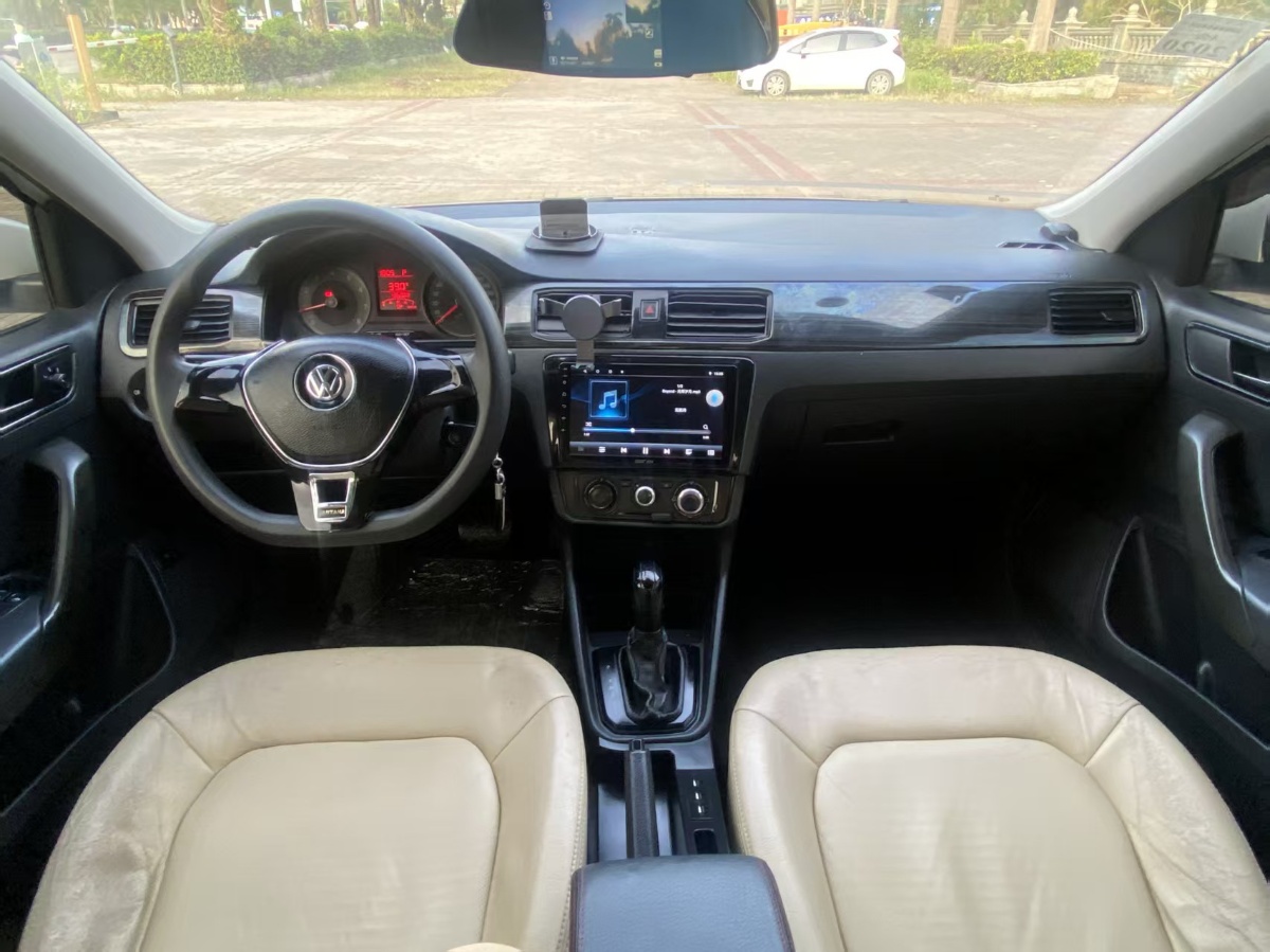 Volkswagen Santana 2016 car image #5