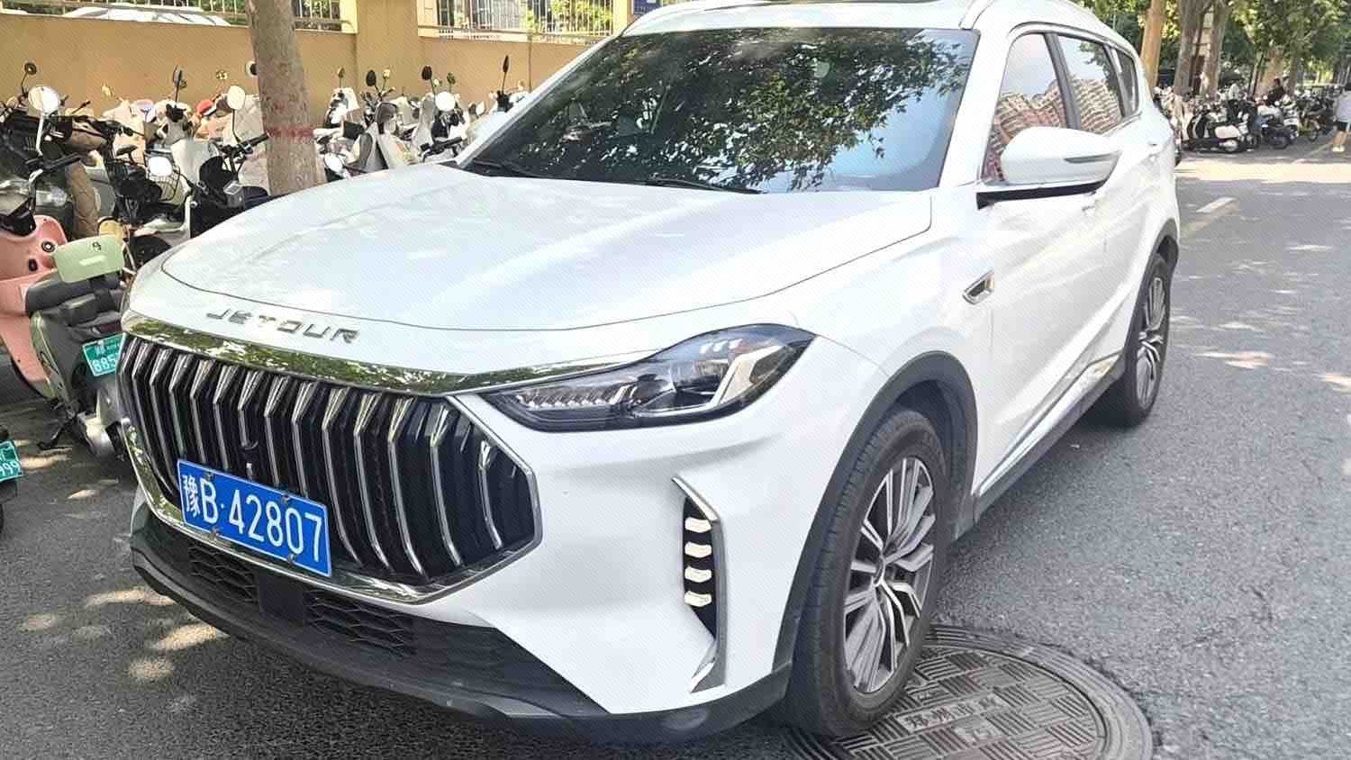 Jetour X70 PLUS 2025 car image 