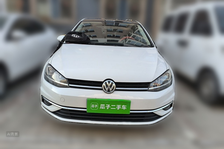Volkswagen Golf 2018 car image #3