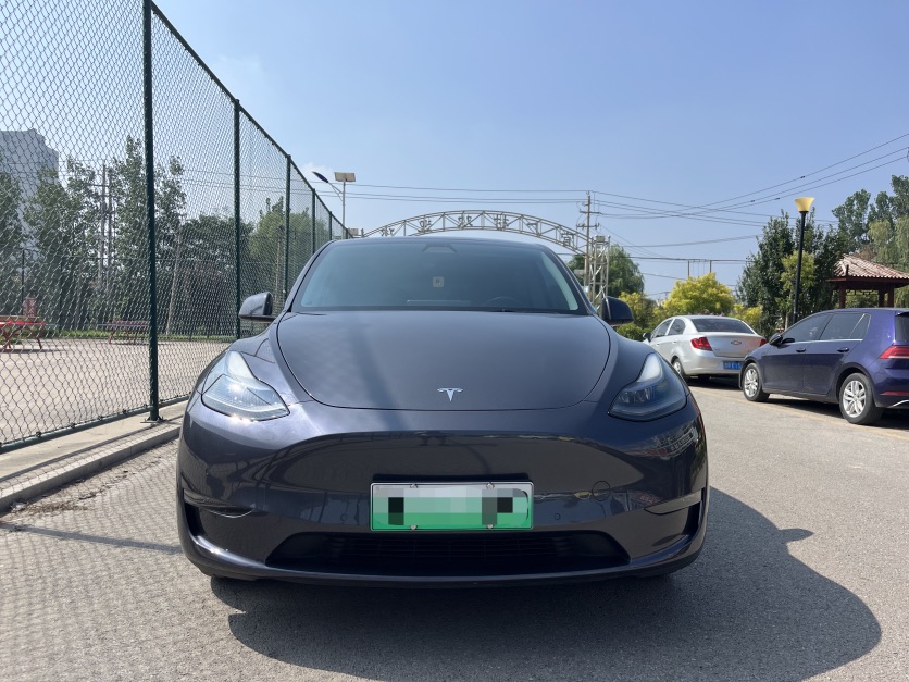 Tesla Model Y 2022 #2 Tesla Model Y 2022 car image #2