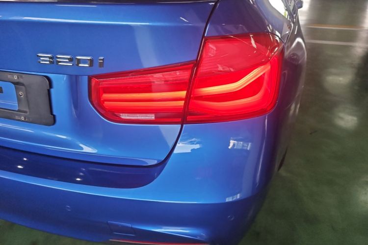 BMW 3 Series 2019 #8 BMW 3 Series 2019 car image #8